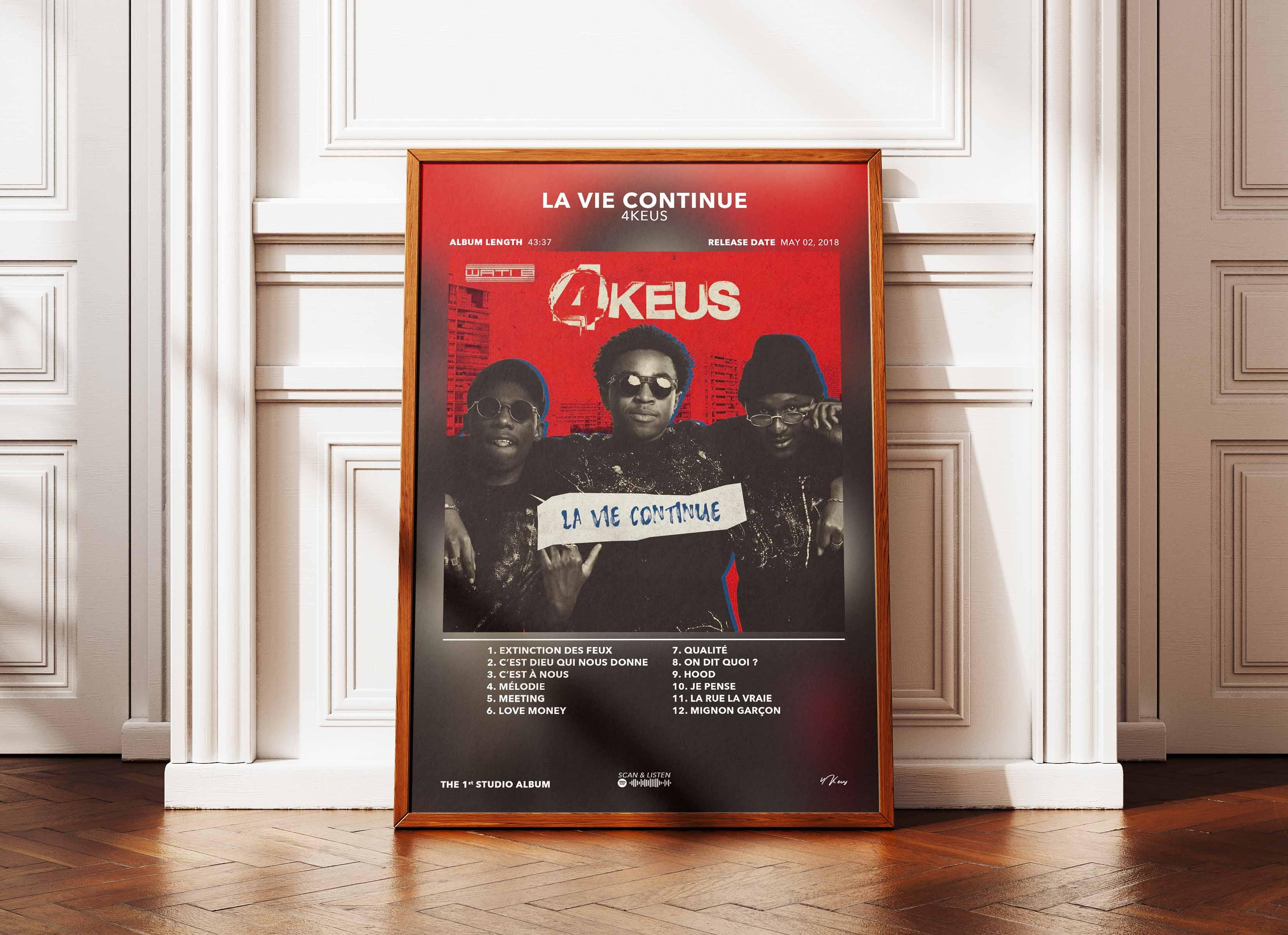 Affiche album La Vie Continue 4Keus avec trois artistes sur fond rouge, fait en France, livraison gratuite en 48h