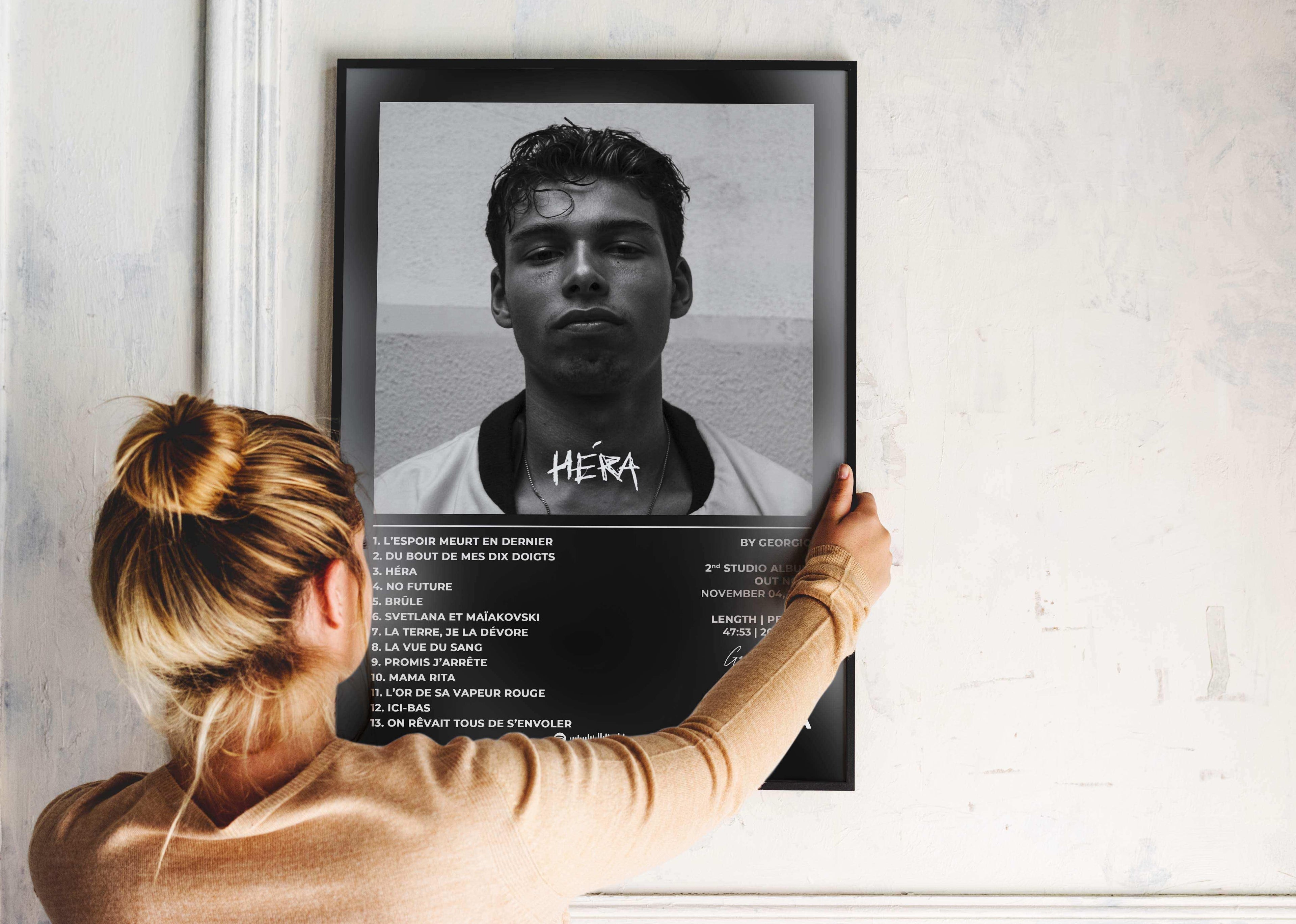 Héra Georgio Poster - Backyard