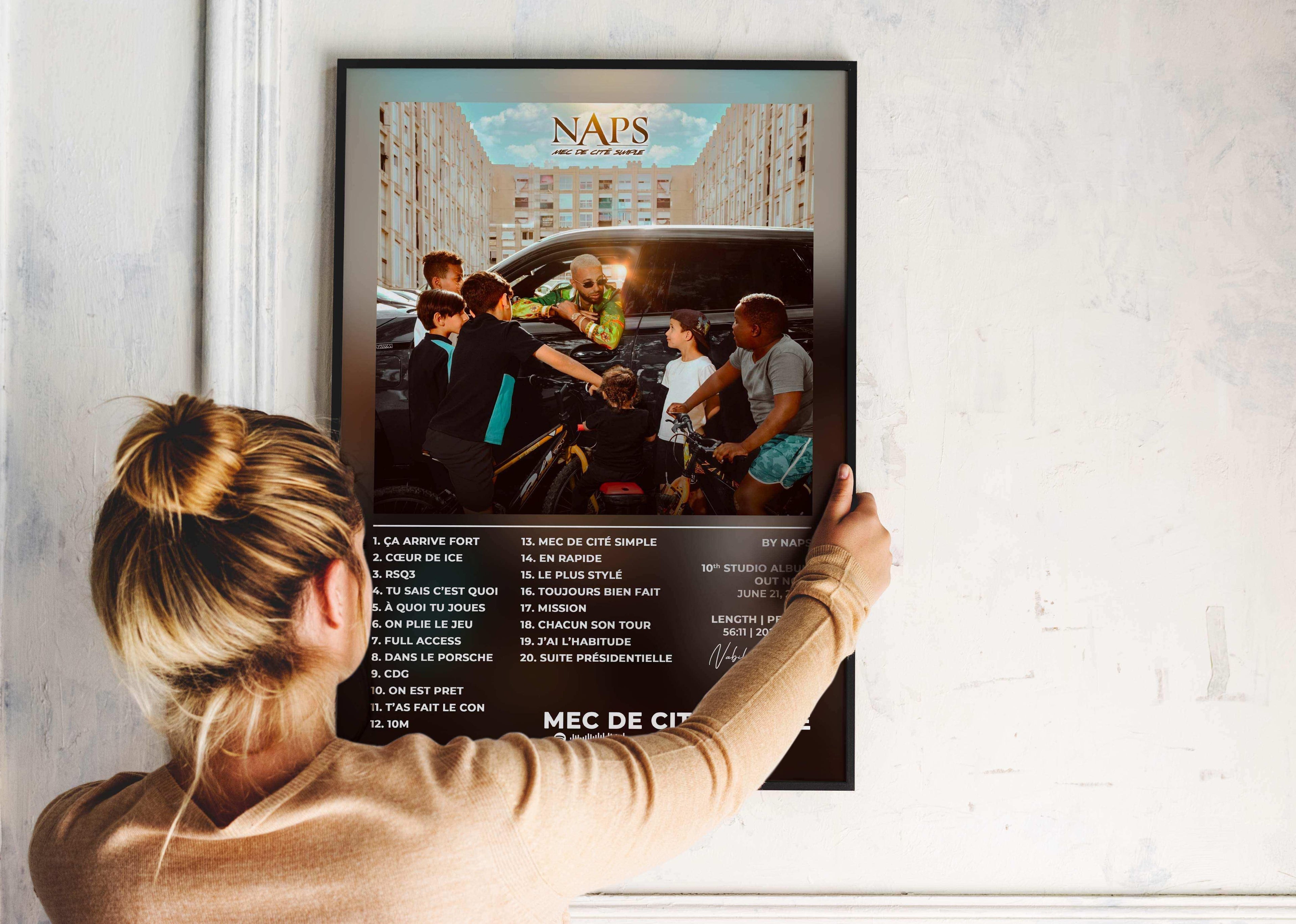 Mec De Cité Simple Naps Poster - Backyard