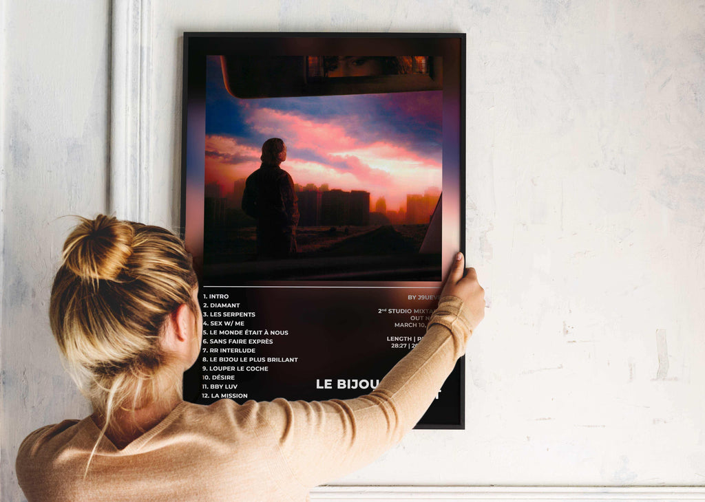 Le Bijou Le Plus Brillant J9ueve Poster - Backyard