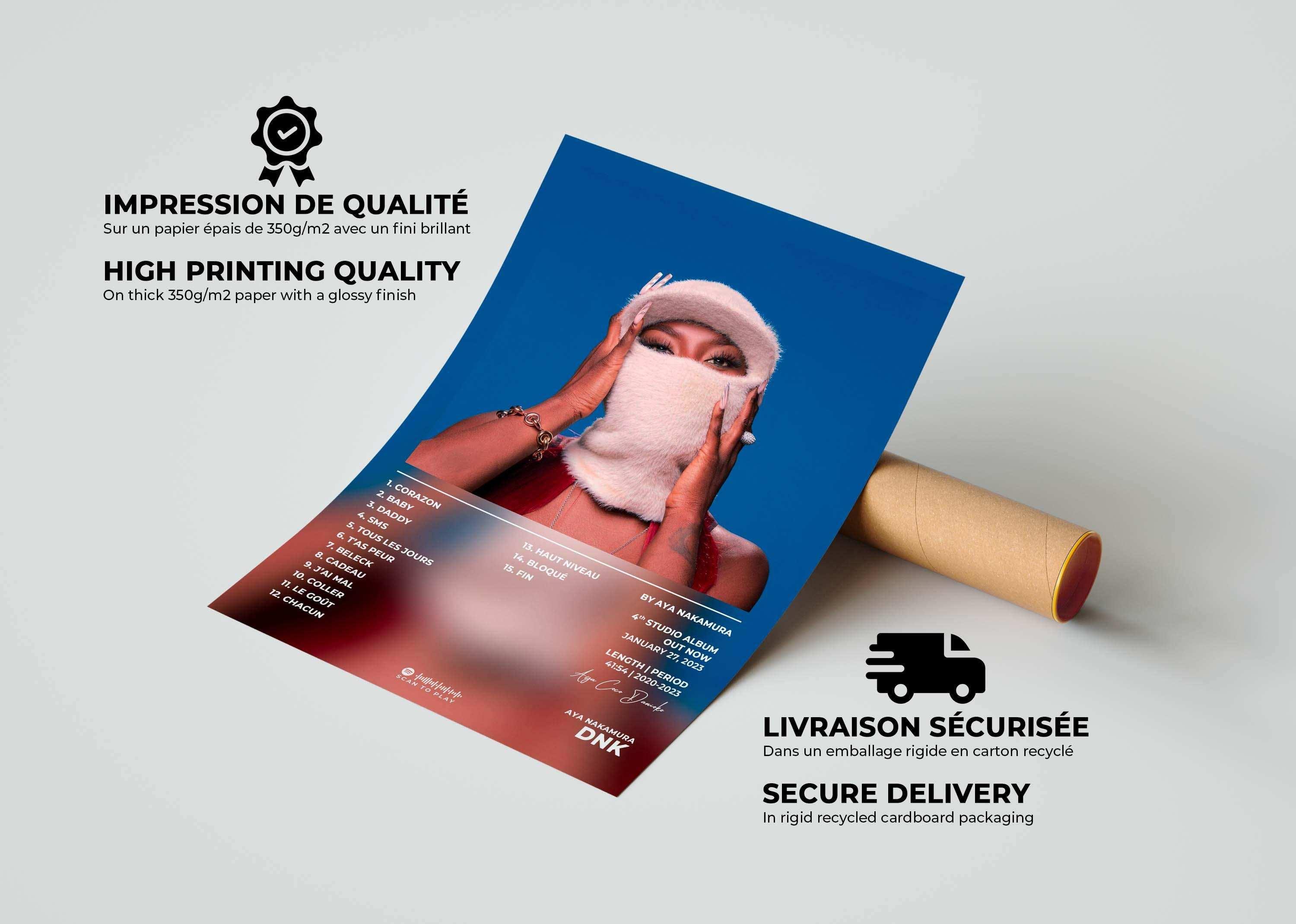 Affiche femme avec bonnet beige, fond bleu, fait en France, livraison gratuite 48h, cadeau idéal Noël