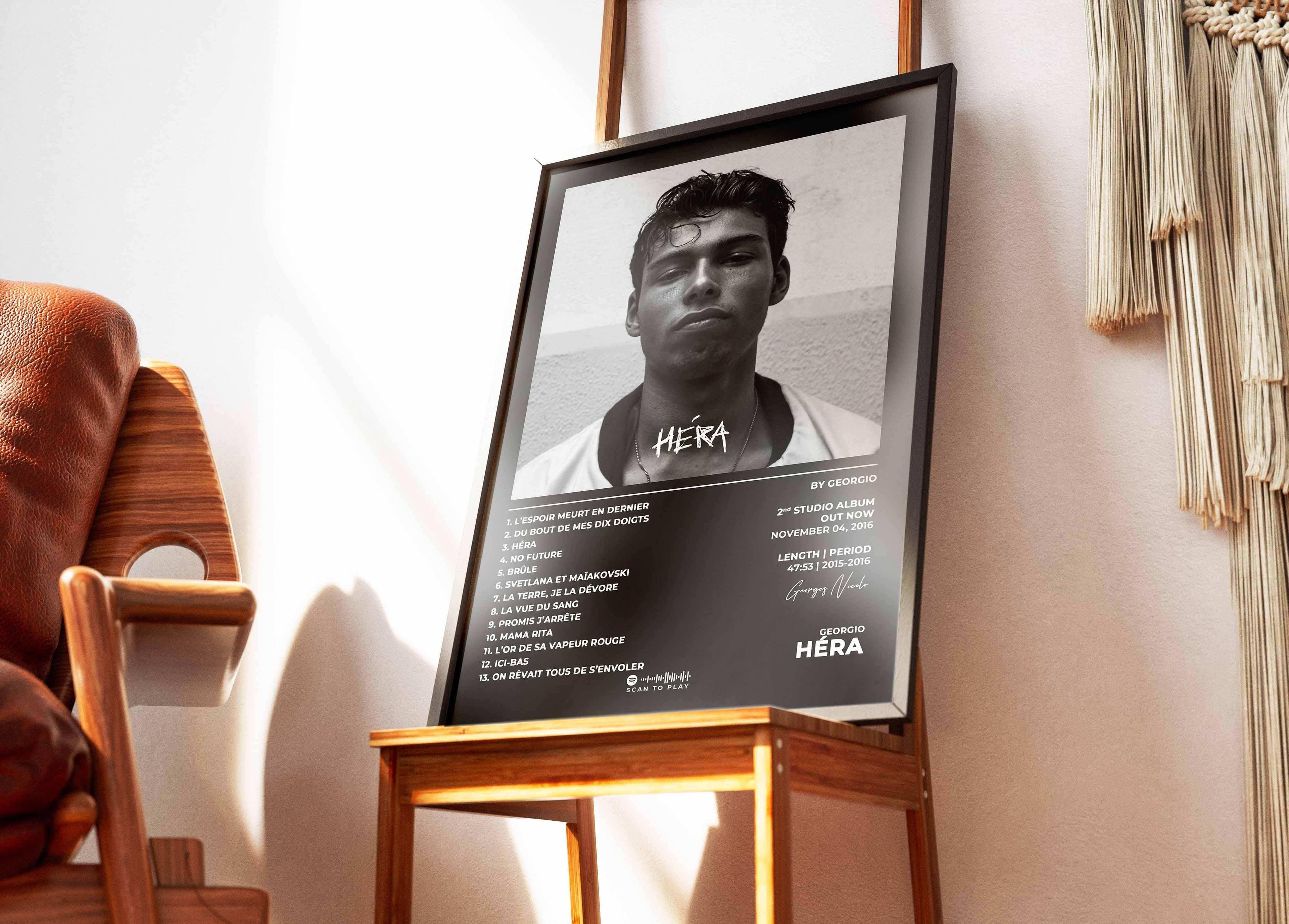 Héra Georgio Poster - Backyard