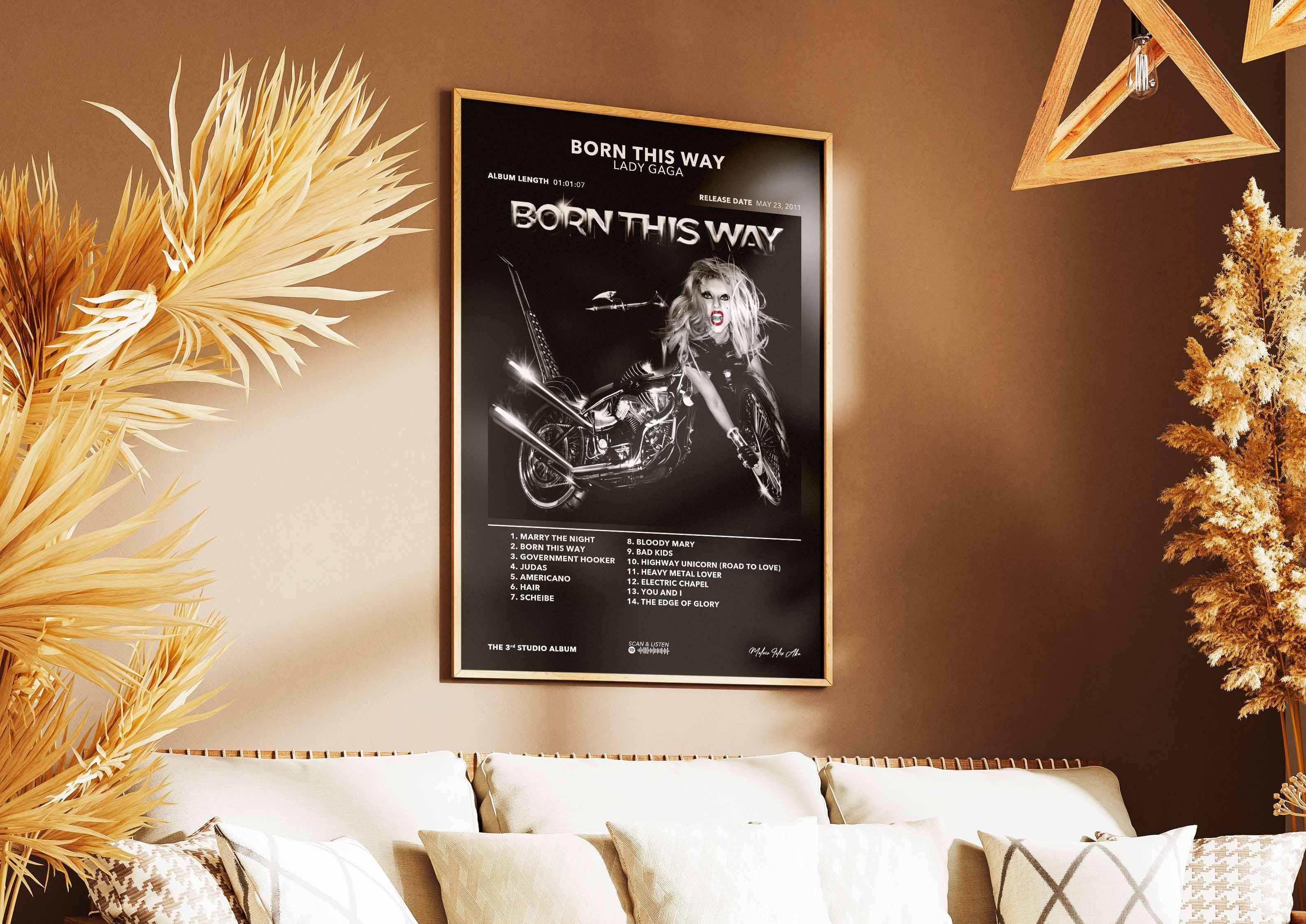 Poster Born This Way Lady Gaga - Backyard