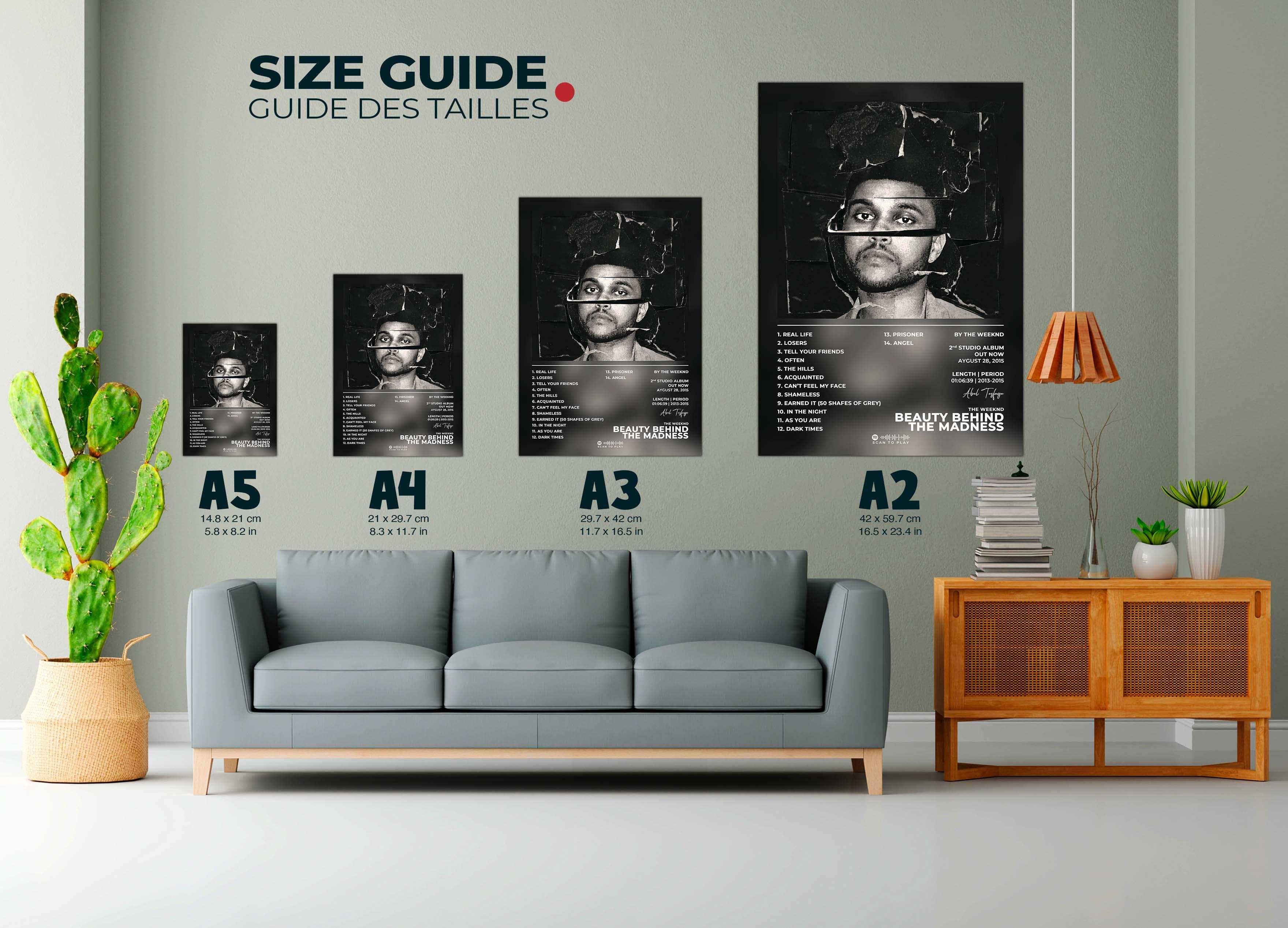 Posters album noir sur mur avec canapé, fait en France, livraison gratuite 48h, cadeau Noël idéal