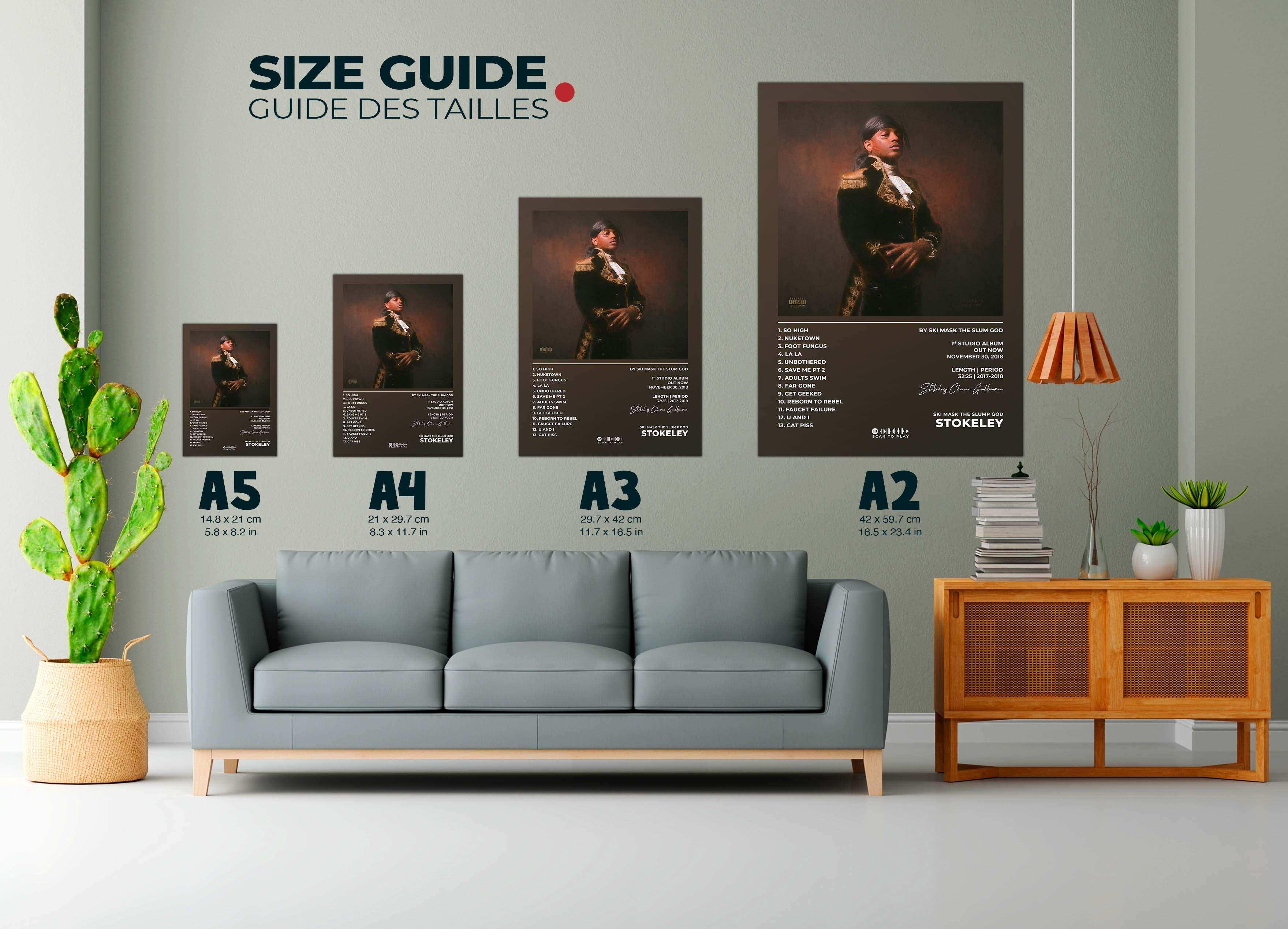 Affiches murales de différents formats au-dessus d’un canapé, faites en France, livraison gratuite 48h, cadeau idéal pour Noël