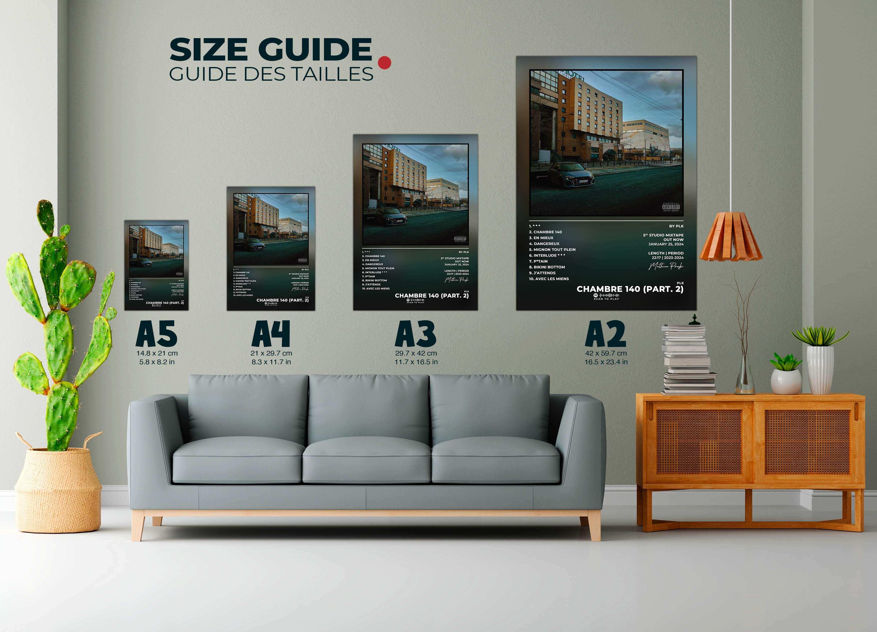 Affiches murales Chambre 140 tailles A5 à A2 sur un mur avec canapé, fait en France, livraison gratuite 48h, cadeau idéal pour Noël