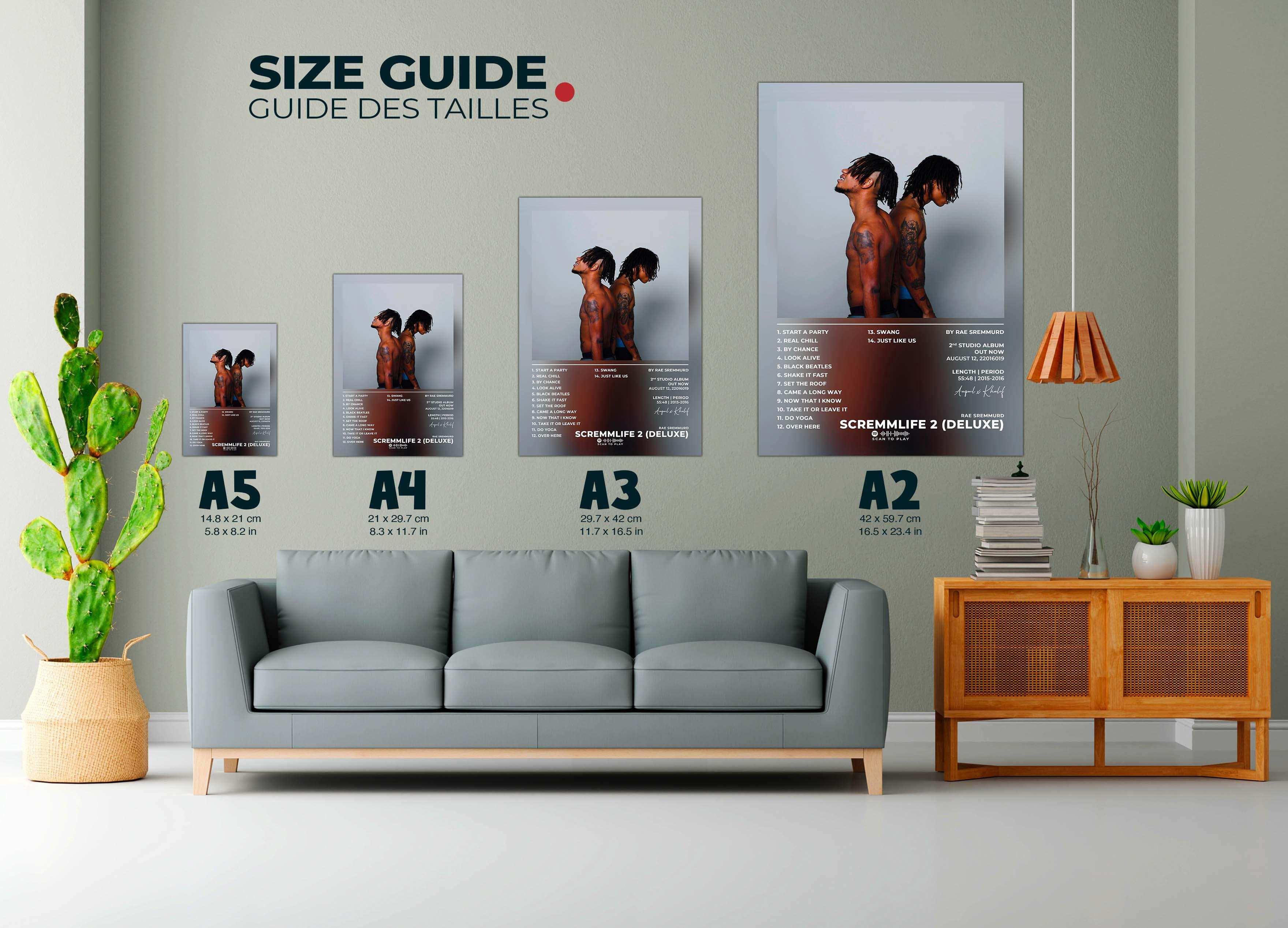Affiches murales tailles différentes au-dessus d’un canapé, faites en France, livraison gratuite en 48h, cadeau idéal pour Noël