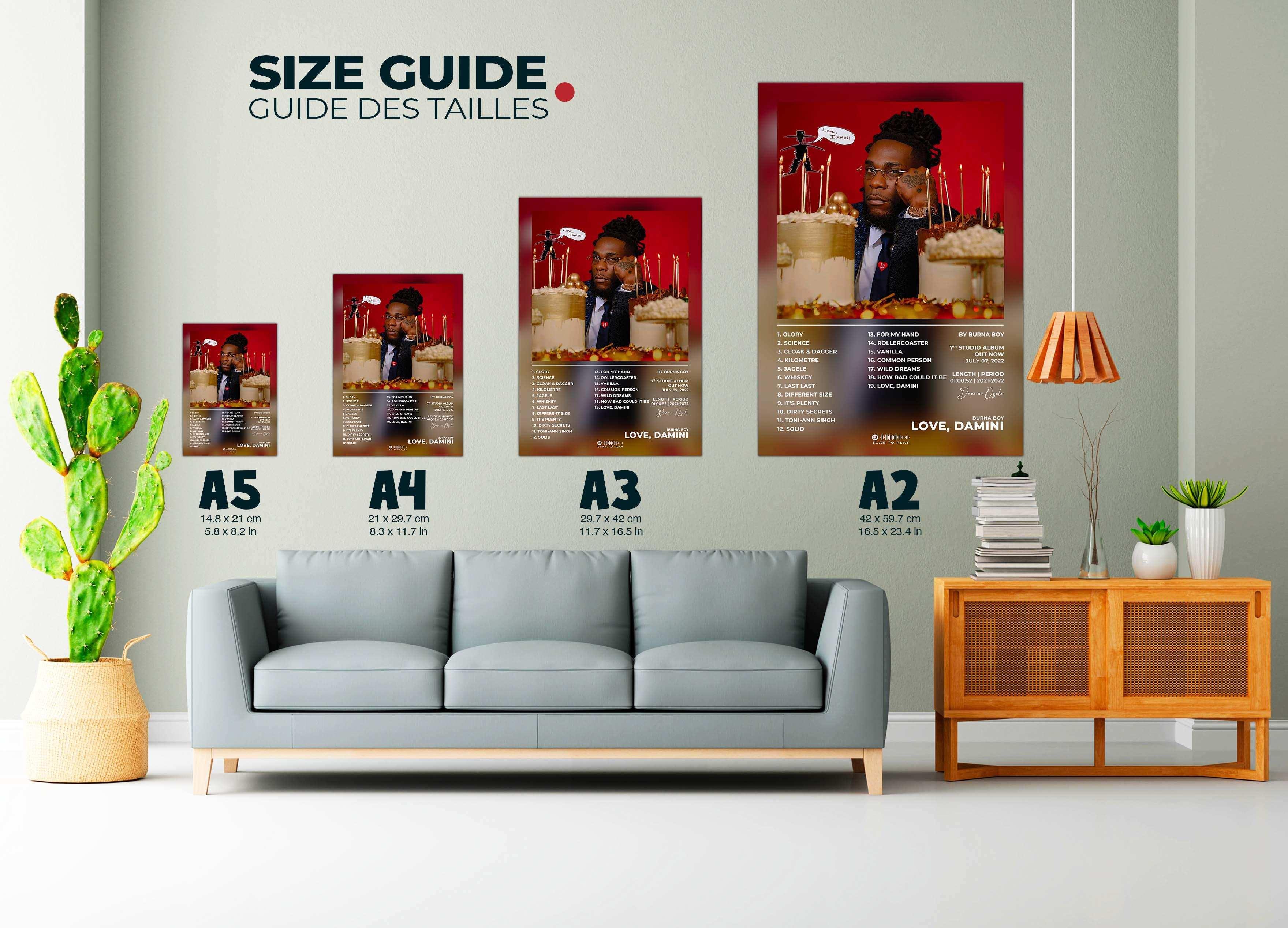 Posters playlists accrochés au mur dans un salon moderne, fait en France, livraison 48h gratuite, cadeau idéal Noël