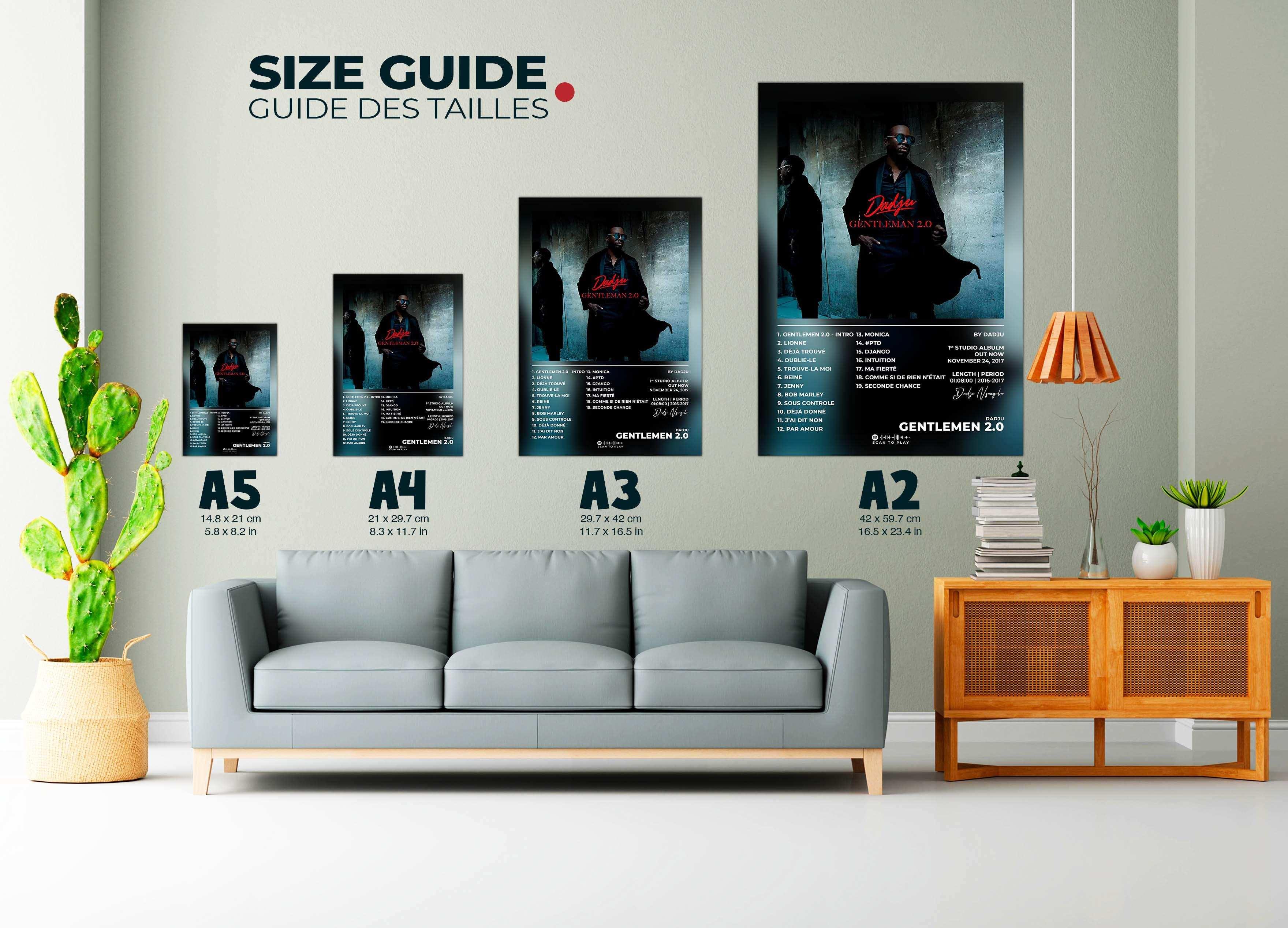 Affiches tailles A5 à A2 exposées au mur d’un salon, fait en France, livraison 48h gratuite, cadeau Noël idéal