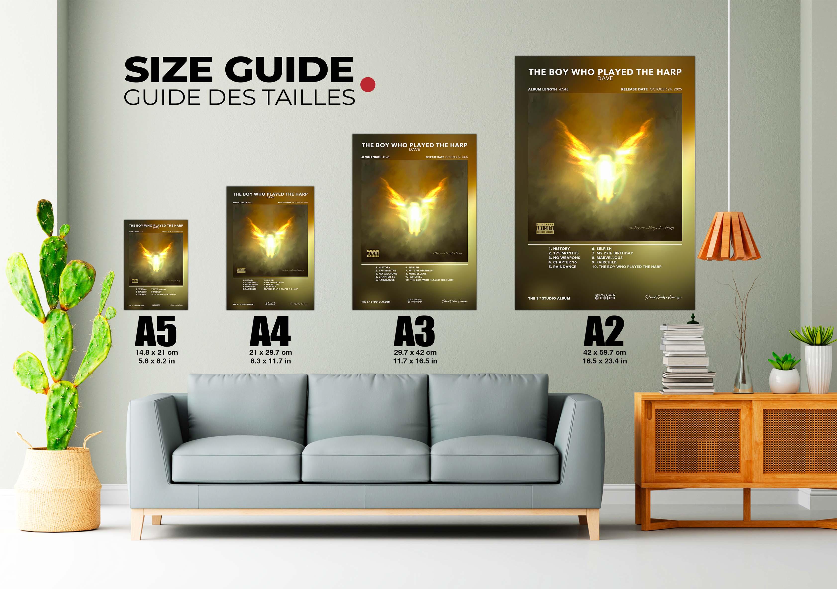 Guide des tailles de posters A5, A4, A3, A2 sur mur gris avec canapé, plante, meuble bois fait en France livraison gratuite 48h