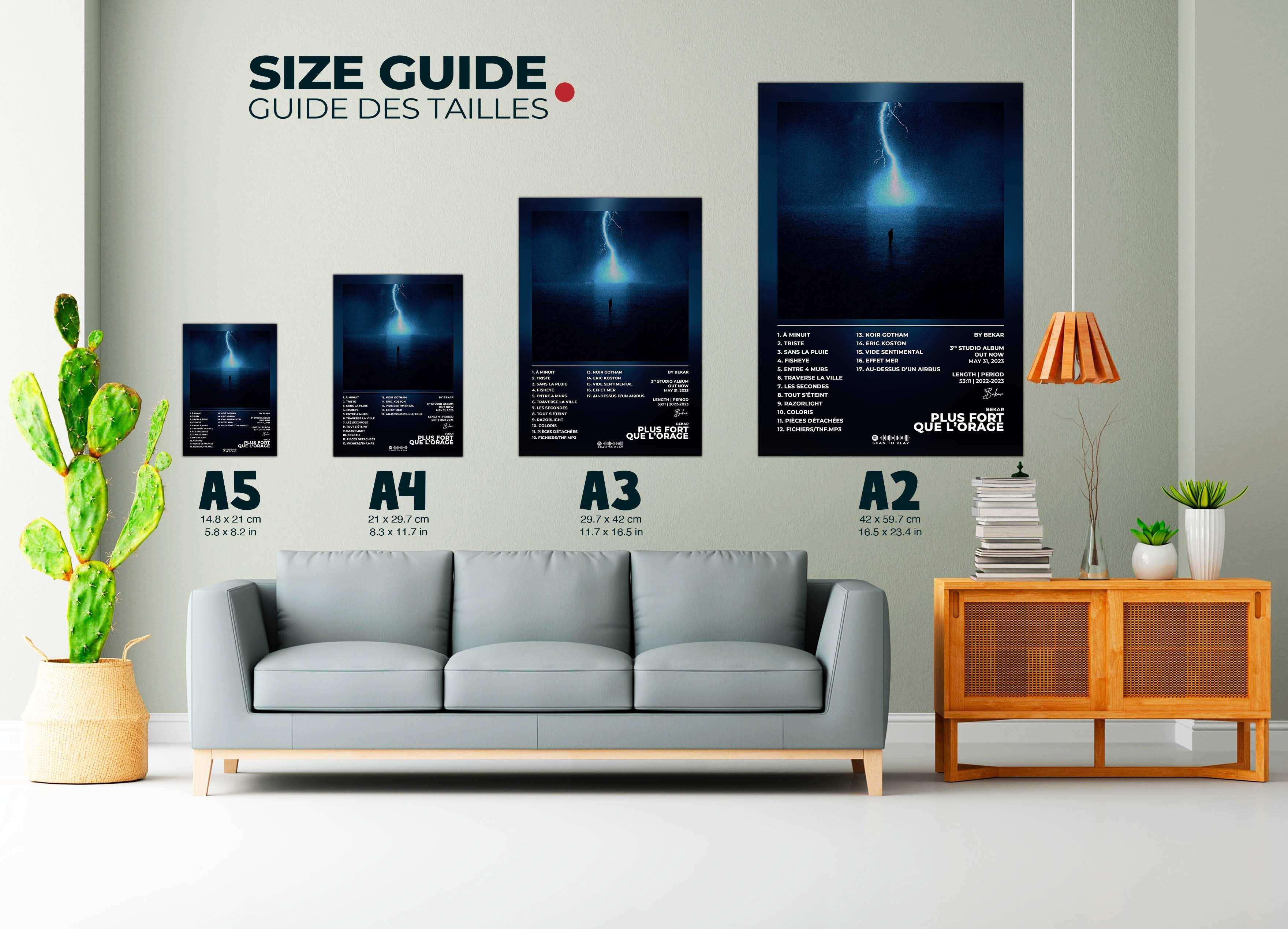 Affiches murales de différentes tailles au-dessus d’un canapé, fait en France, livraison gratuite 48h, cadeau idéal pour Noël