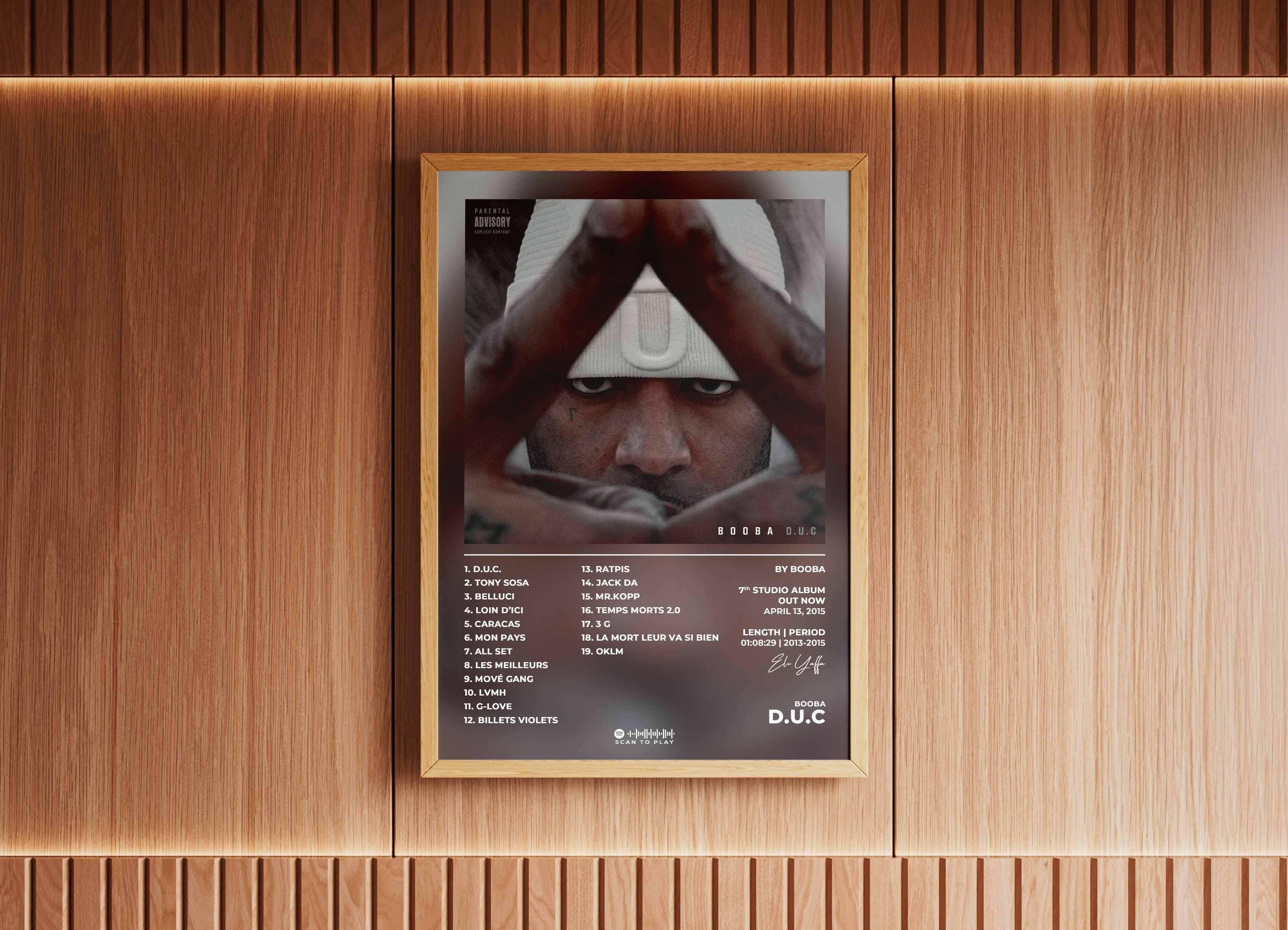 Affiche d’album encadrée accrochée sur mur bois, fait en France, livraison gratuite 48h, cadeau idéal pour Noel
