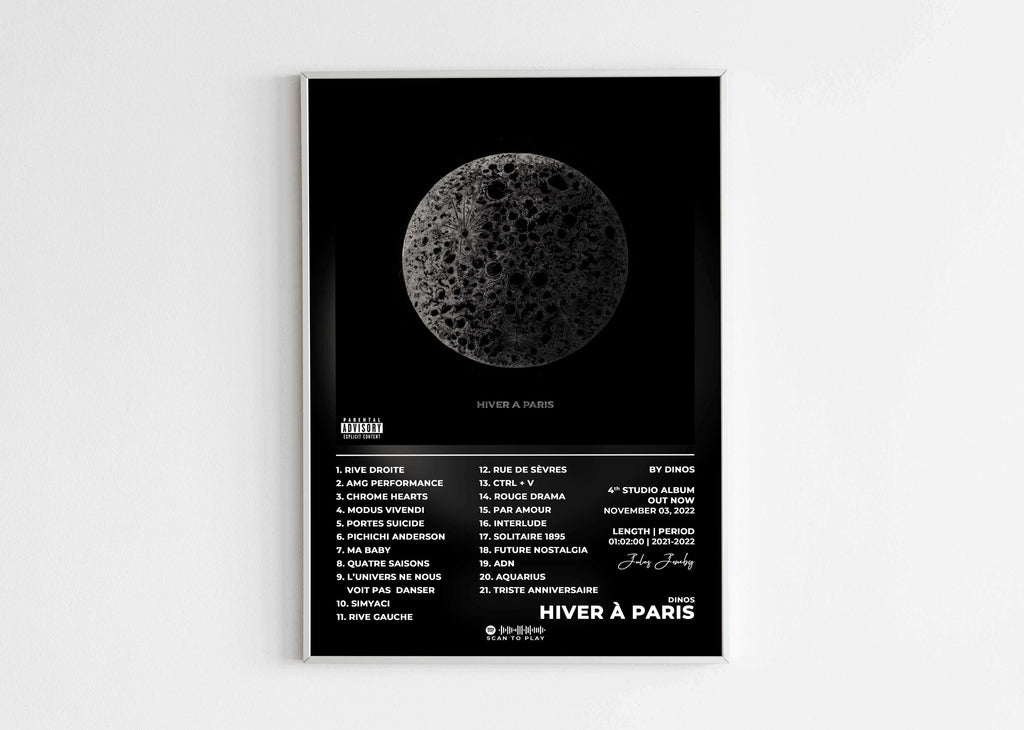 Affiche Hiver à Paris avec une lune grise sur fond noir, fait en France, livraison gratuite 48h, cadeau idéal Noël